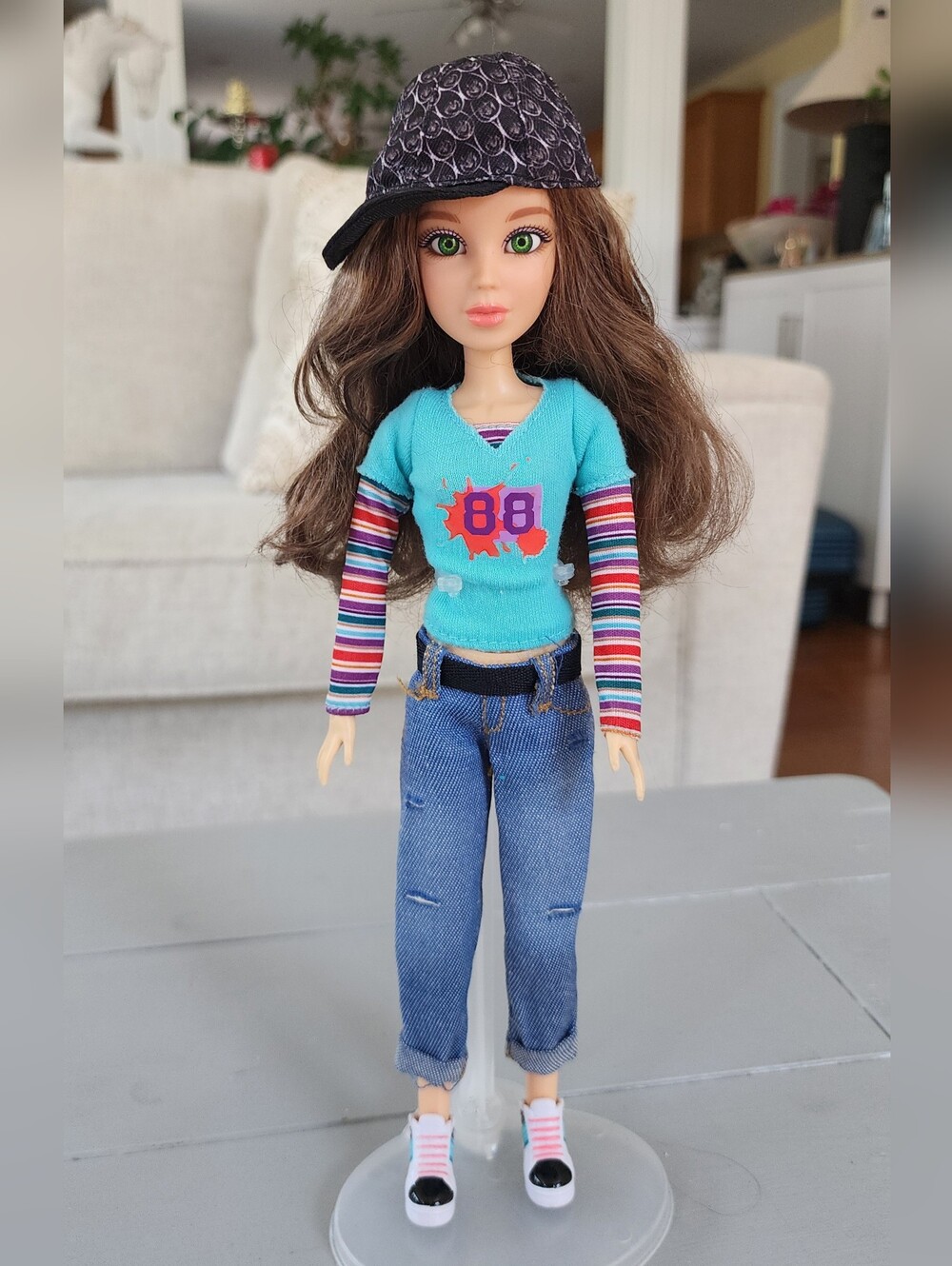 Spin Master LIV Articulated Doll Katie Brunette Skater Doll Green Eyes Beautiful